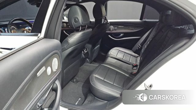 Mercedes-Benz E-Class W213 2018 Белый из Кореи, фото 3