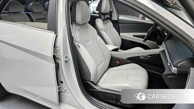 Hyundai Avante (CN7) 2022 Серебряный из Кореи, фото 3