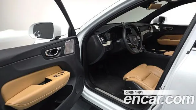 Volvo XC60 second Generation 2018 Белый из Кореи, фото 3