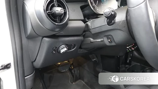 Mini Cooper S 2024 Белый из Кореи, фото 3