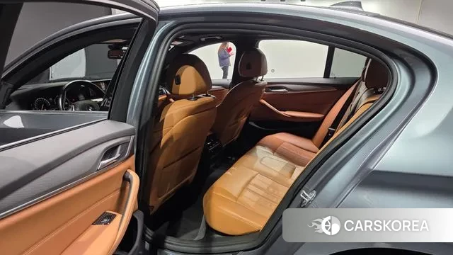 BMW 5 Series (G30) 2018 Серый из Кореи, фото 3