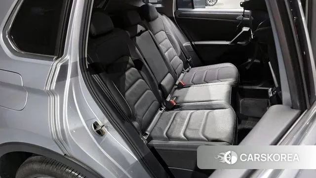 Volkswagen Tiguan second Generation 2018 Серебряный из Кореи, фото 3