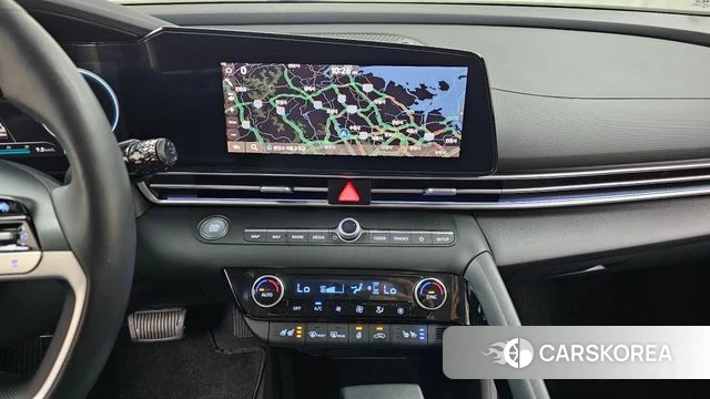 Hyundai The New Avante (CN7) 2023 Белый из Кореи, фото 3