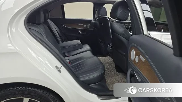 Mercedes-Benz E-Class W213 2019 Белый из Кореи, фото 3