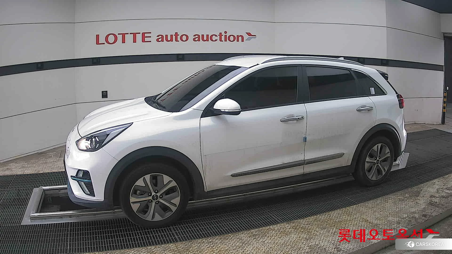 Kia Niro EV 2022 Snow White Pearl (optional) из Кореи, фото 3