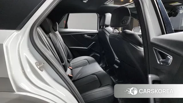 Audi Q2 2023 Белый из Кореи, фото 3