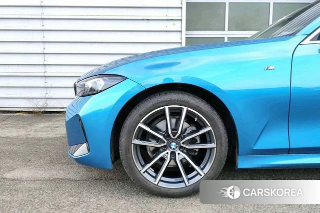 BMW 3 series 2025 Синий из Китая, фото 3