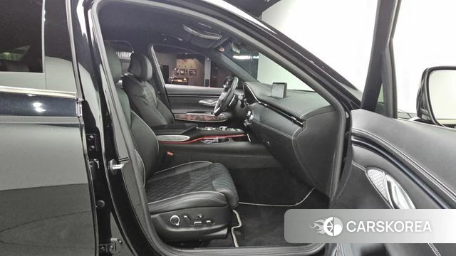 Genesis GV70 2023 Черный из Кореи, фото 3