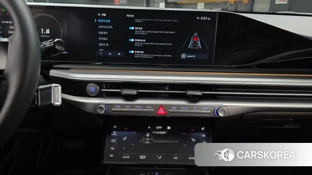 Hyundai Grandeur Hybrid (GN7) 2023 Черный из Кореи, фото 3