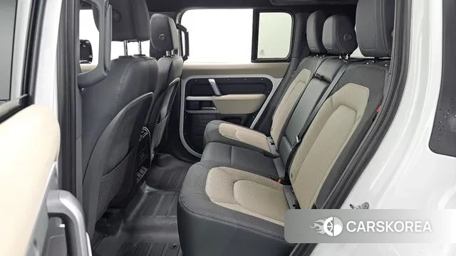 Land Rover Defender (L663) 2023 Белый из Кореи, фото 3