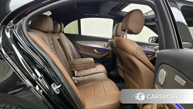 Mercedes-Benz E-Class W213 2019 Черный из Кореи, фото 3