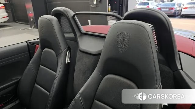 Porsche 718 Boxster 2018 Серебряный из Кореи, фото 3