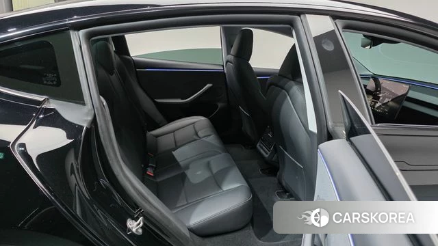 Tesla Model 3 2024 Черный из Кореи, фото 3
