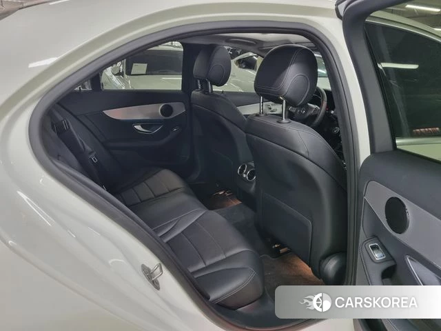 Mercedes-Benz C-Class W205 2018 Белый из Кореи, фото 3