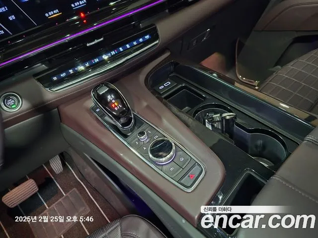 Cadillac Escalade 5th Generation 2023 Белый из Кореи, фото 3