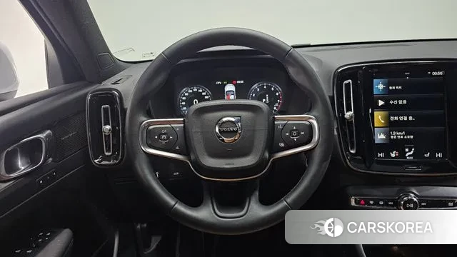 Volvo XC40 2022 Серебряный из Кореи, фото 3