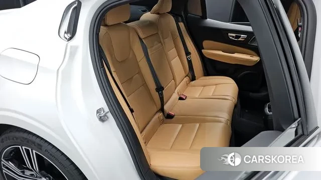 Volvo S60 3rd generation 2021 Белый из Кореи, фото 3