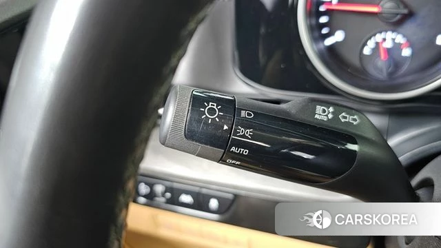 Kia Carnival 4th generation 2023 Белый из Кореи, фото 3