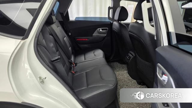 Kia Niro Plus 2022 Белый из Кореи, фото 3