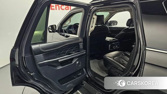 Ford Expeditation 2021 Черный из Кореи, фото 3