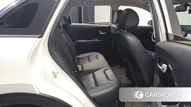 Kia Niro 2018 Белый из Кореи, фото 3