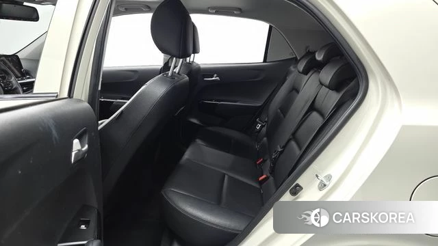 Kia Morning Urban (JA) 2023 Жемчужный цвет из Кореи, фото 3