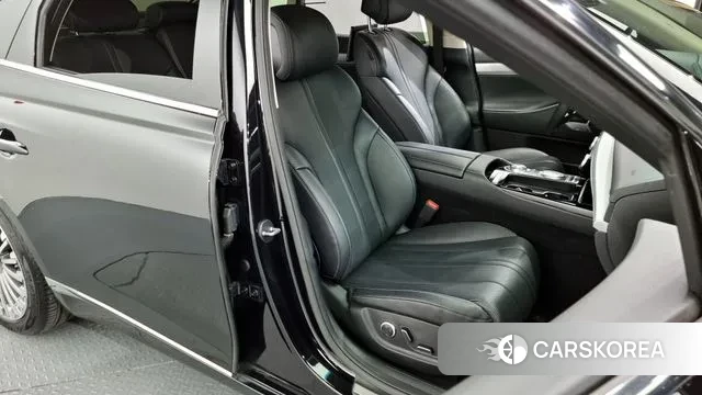 Genesis Electrified G80 (RG3) 2022 Черный из Кореи, фото 3