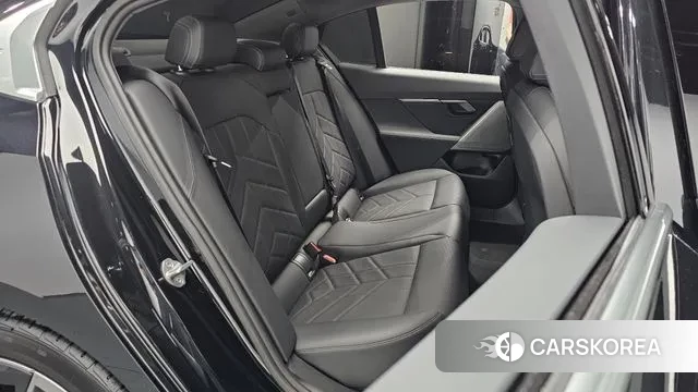 BMW 5 Series (G60) 2023 Черный из Кореи, фото 3