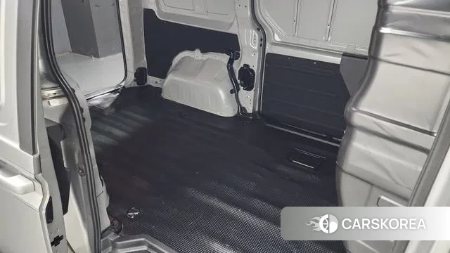 Hyundai Staria 2021 Серебряный из Кореи, фото 3