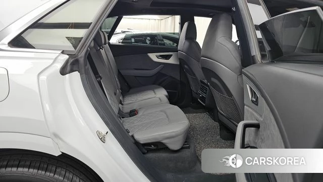Audi Q8 (4M) 2021 Белый из Кореи, фото 3