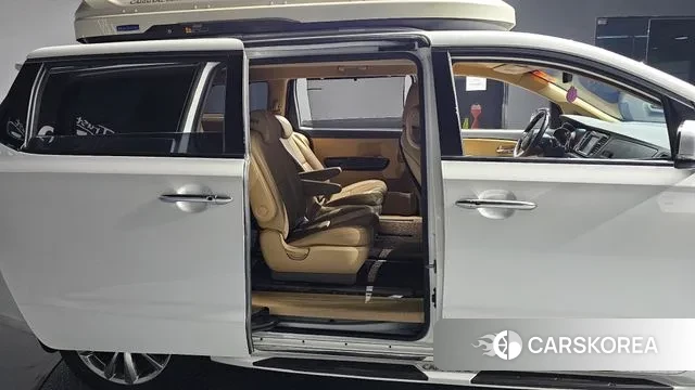 Kia The New Carnival 2018 Белый из Кореи, фото 3