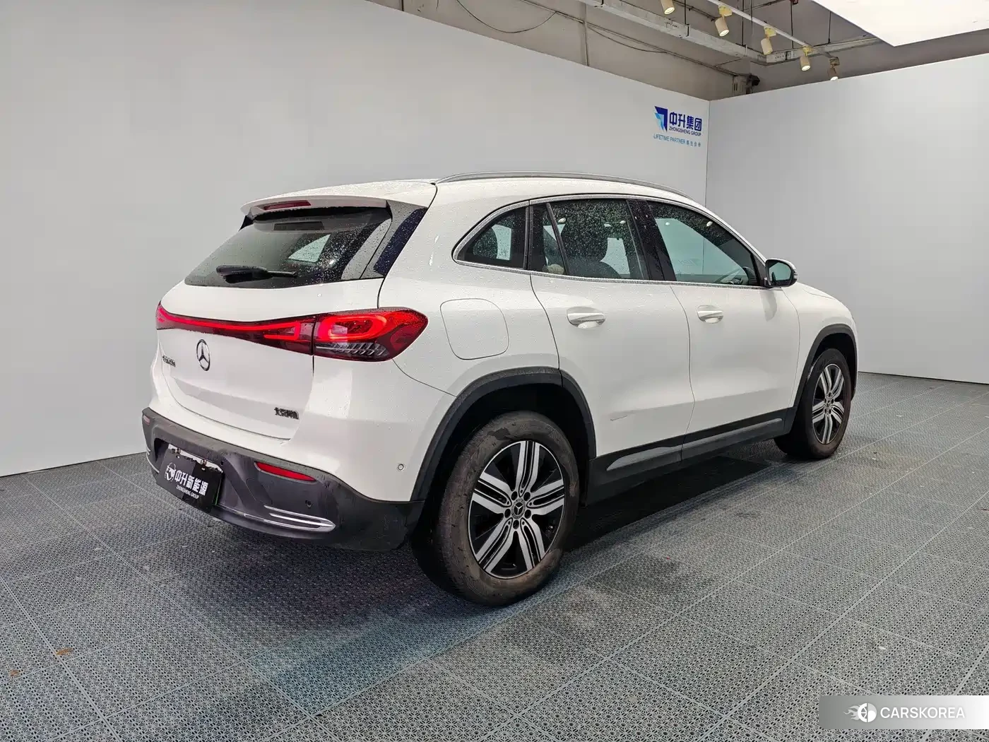 Mercedes-Benz EQA 2023 Белый из Китая, фото 3