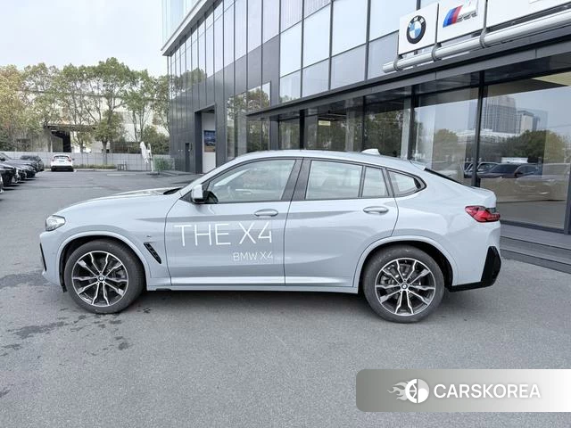 BMW X4 2025 Серебристо-серый из Китая, фото 3