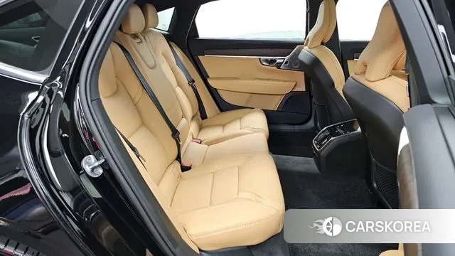 Volvo S90 2023 Черный из Кореи, фото 3