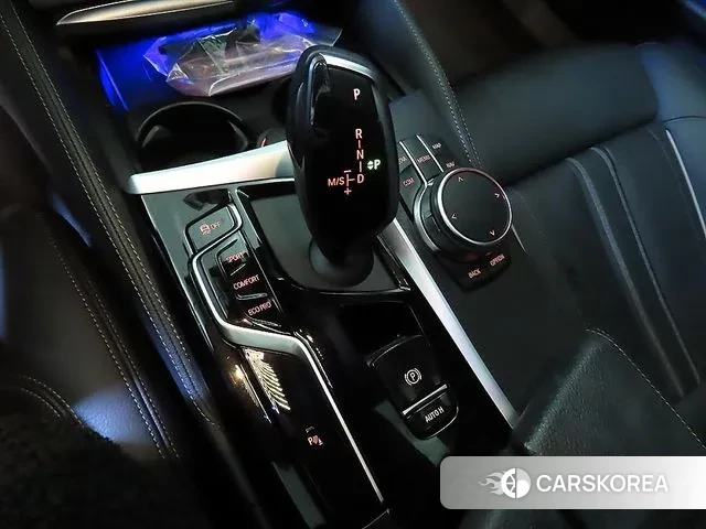 BMW 5 Series (G30) 2022 Черный из Кореи, фото 3