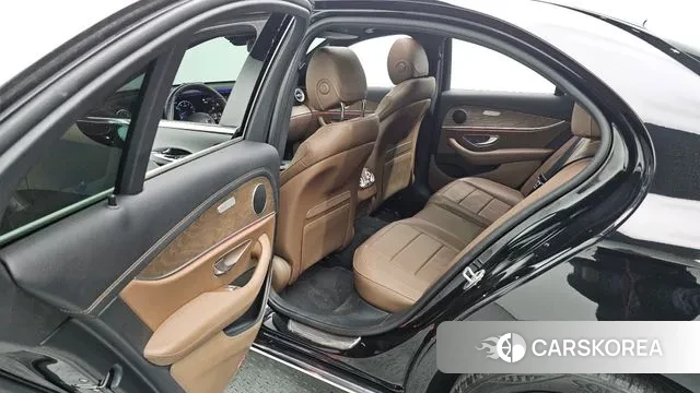 Mercedes-Benz E-Class W213 2020 Черный из Кореи, фото 3