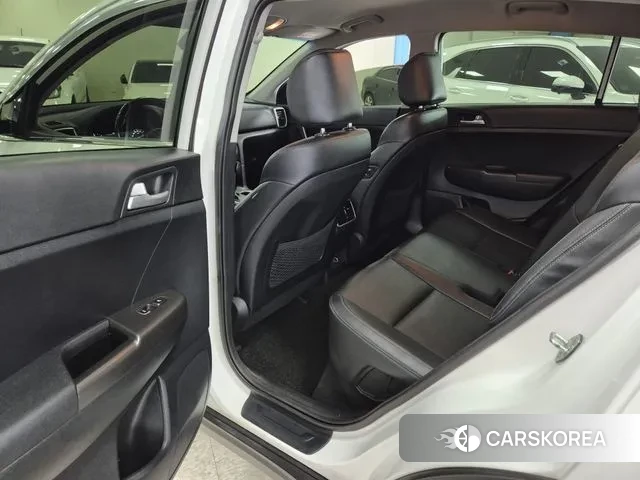 Kia Sportage The Bold 2021 Белый из Кореи, фото 3