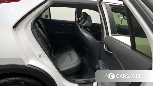 Kia Di Ol Nu Niro 2022 Белый из Кореи, фото 3