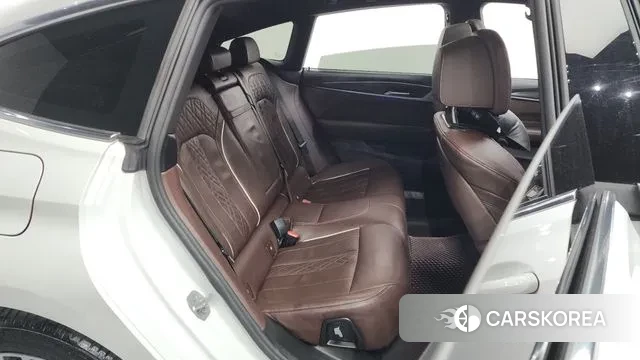 BMW 6 Series GT (G32) 2023 Белый из Кореи, фото 3