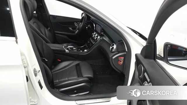 Mercedes-Benz C-Class W205 2019 Белый из Кореи, фото 3