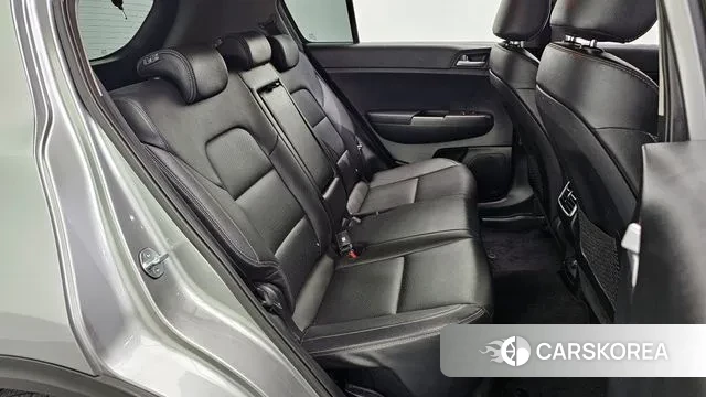 Kia Sportage The Bold 2021 Серебряный из Кореи, фото 3