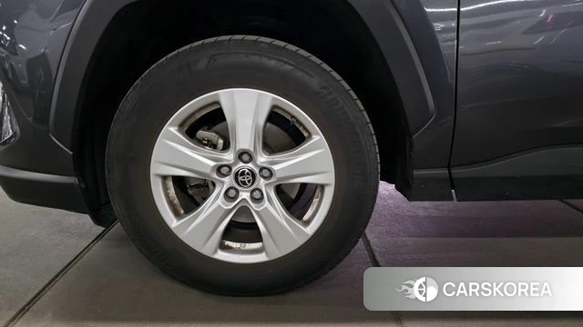 Toyota RAV4 5th Generation 2021 Серый из Кореи, фото 3