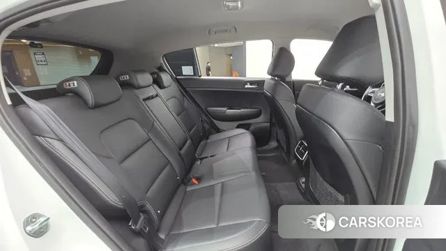 Kia Sportage 4th Generation 2018 Белый из Кореи, фото 3