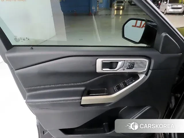 Ford Explorer 6th Generation 2020 Черный из Кореи, фото 3