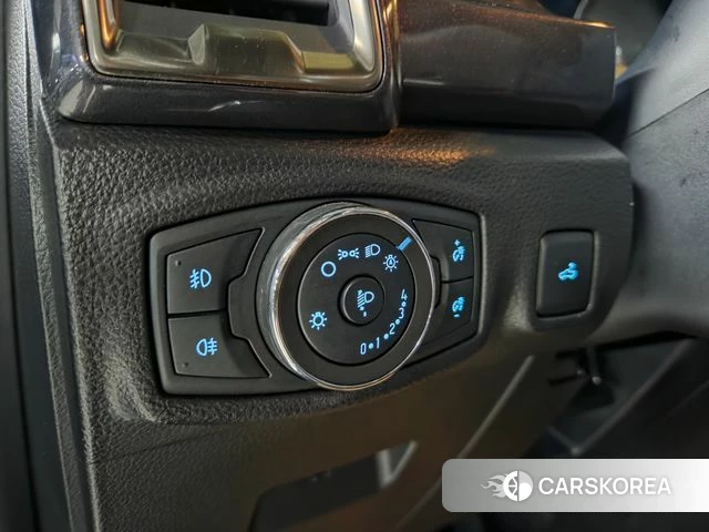 Ford Ranger 3rd Generation 2022 Черный из Кореи, фото 3