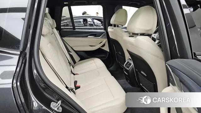 BMW iX3 2025 Серый из Кореи, фото 3