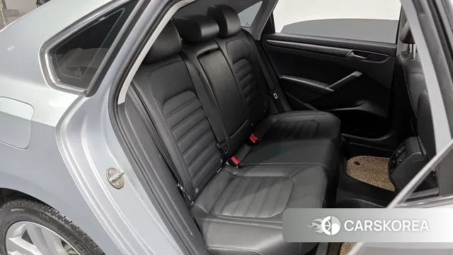 Volkswagen The New Passat 2018 Серебряный из Кореи, фото 3