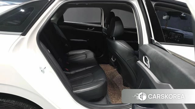 Kia K5 3rd generation 2023 Белый из Кореи, фото 3