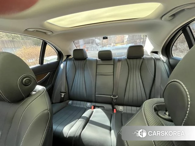 Mercedes-Benz E-Class W213 2019 Черный из Кореи, фото 3