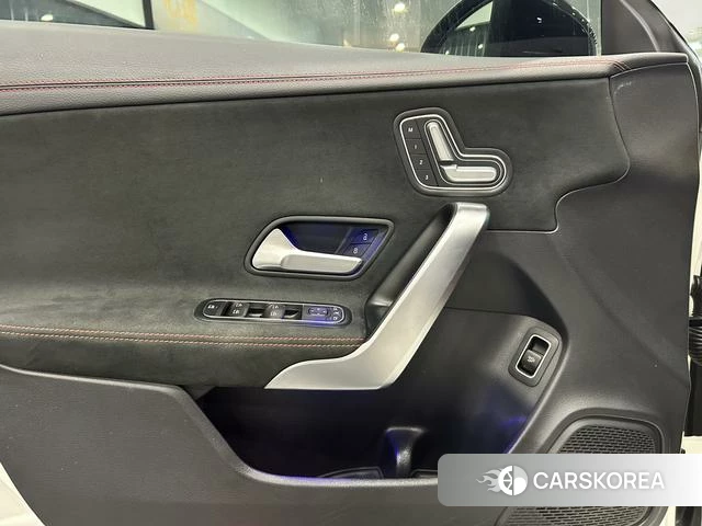 Mercedes-Benz CLA (import) 2021 Белый из Китая, фото 3
